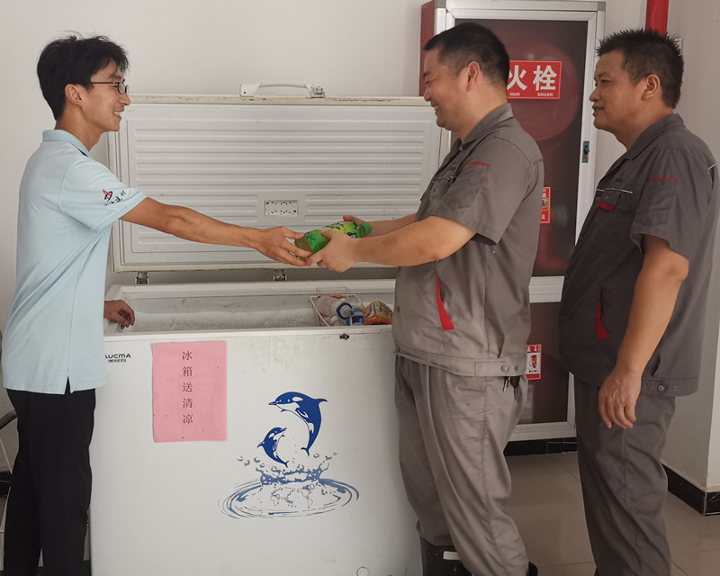 163250-686575.jpg 冰箱送清涼_副本.jpg